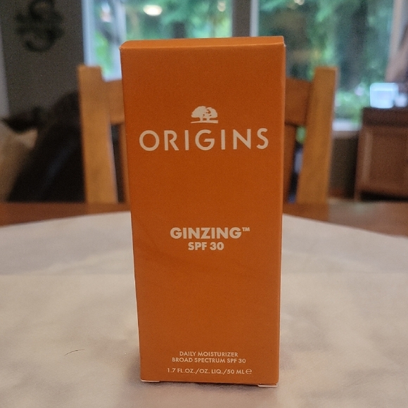 ORIGINS Ginzing SPF 30 Facial Sunscreen Moisturizer - Picture 1 of 4